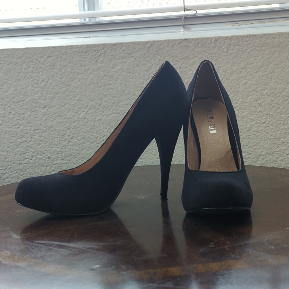 Chelsea Crew Classic Black Heels